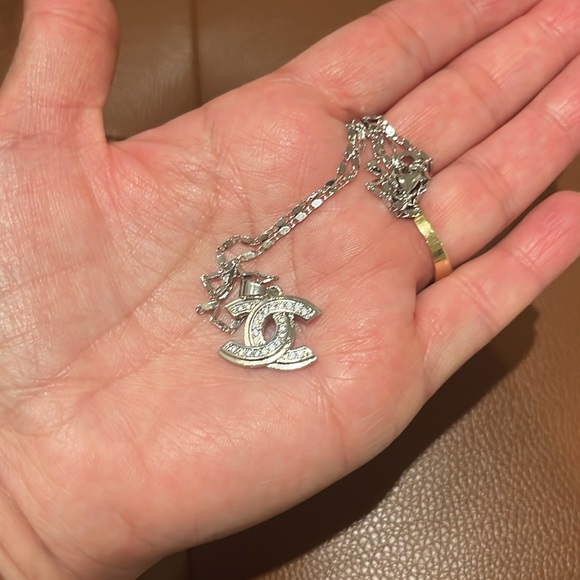 New Stainless Steel 2pc set Designer look Necklace with 18” inches long - Picture 2 of 10